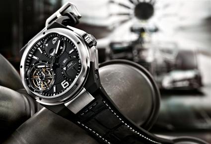 IWC SCHAFFHAUSEN تطرح مجموعة Ingenieur